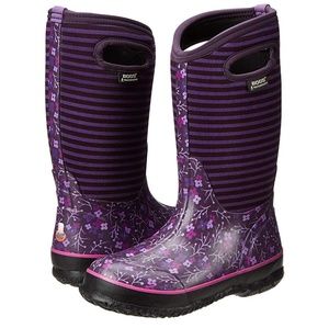 Kids size 12 purple multi flower BOGS boots